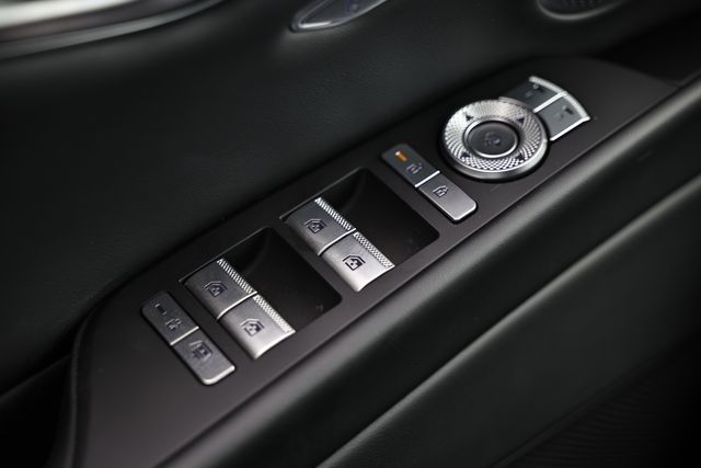 2025 Genesis G80 3.5T Sport Prestige photo 18
