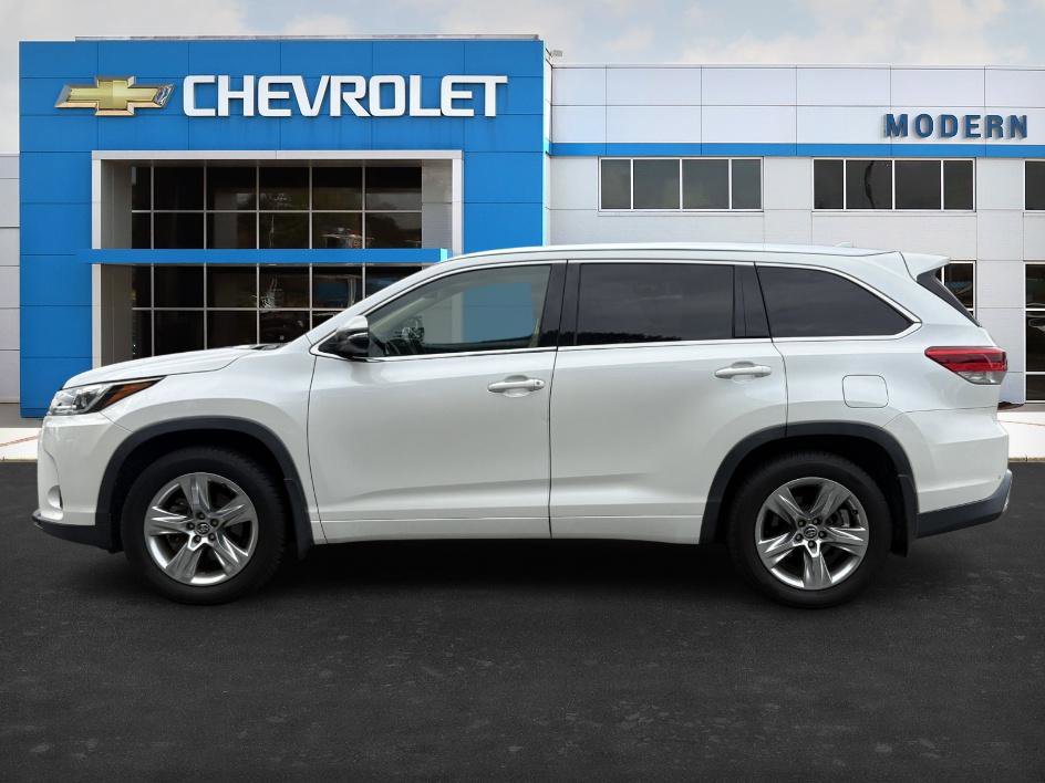 2017 Toyota Highlander Limited photo 2
