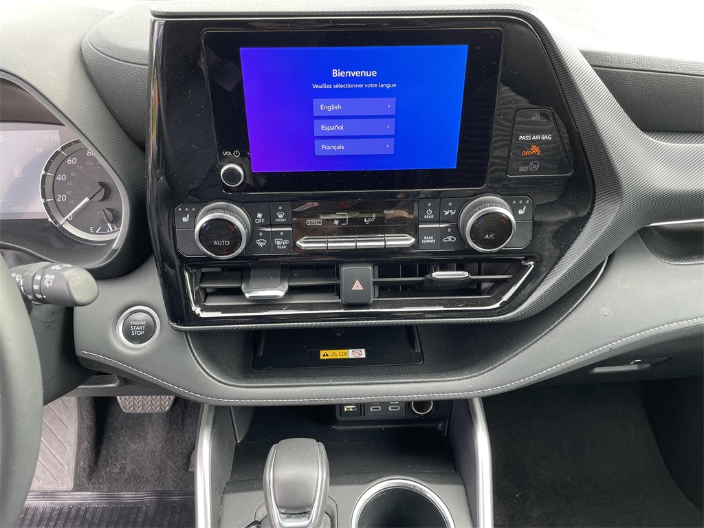 2024 Toyota Highlander XSE photo 19