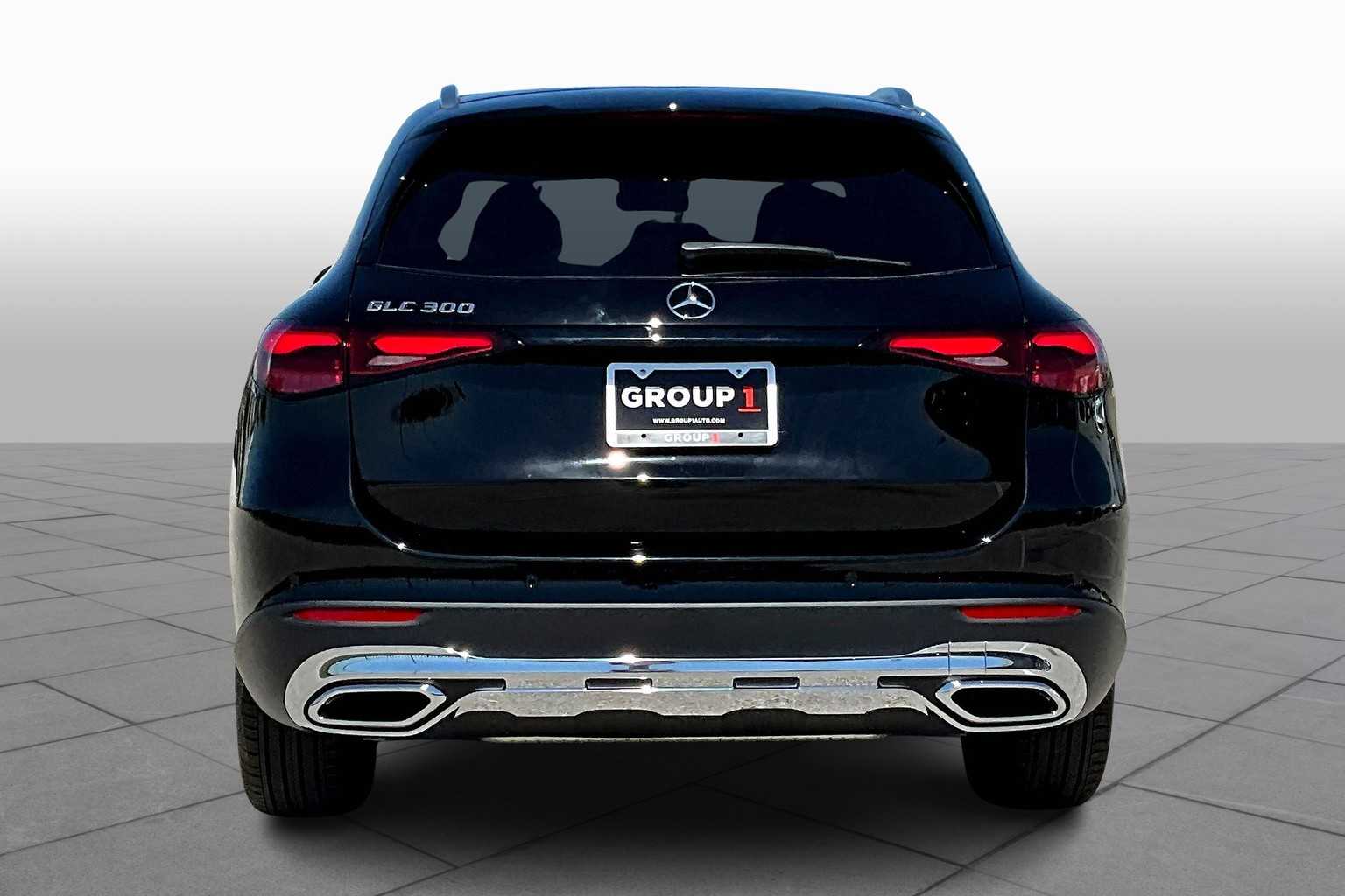 2026 Mercedes Benz GLC 300 photo 5