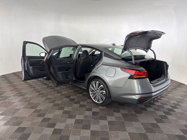 2023 Nissan Altima 2.5 SL photo 16