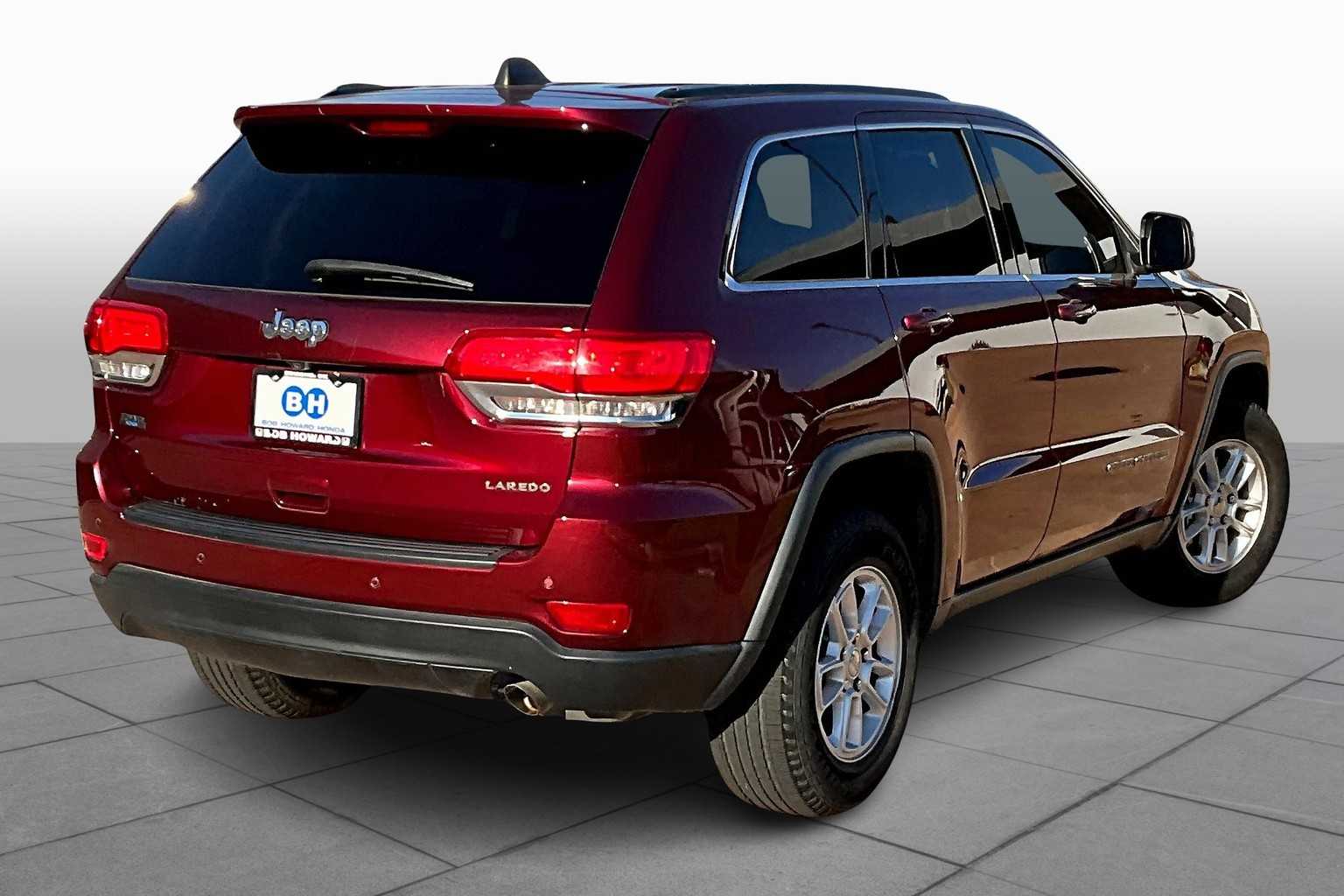 2018 Jeep Grand Cherokee Laredo photo 11