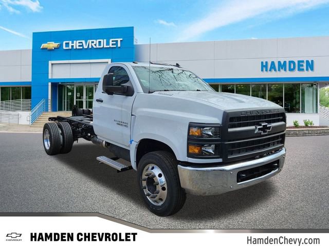 2024 Chevrolet Silverado 4500 Medium Duty Chassis Cab 1LT's photo