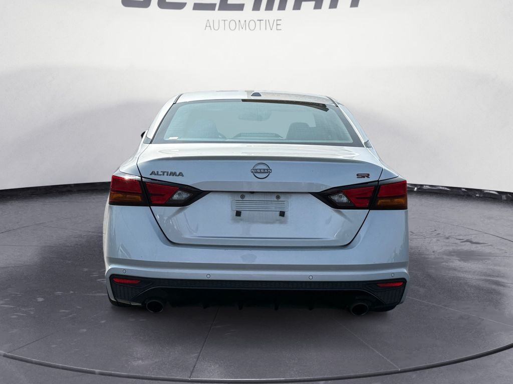 2024 Nissan Altima 2.5 SR photo 4
