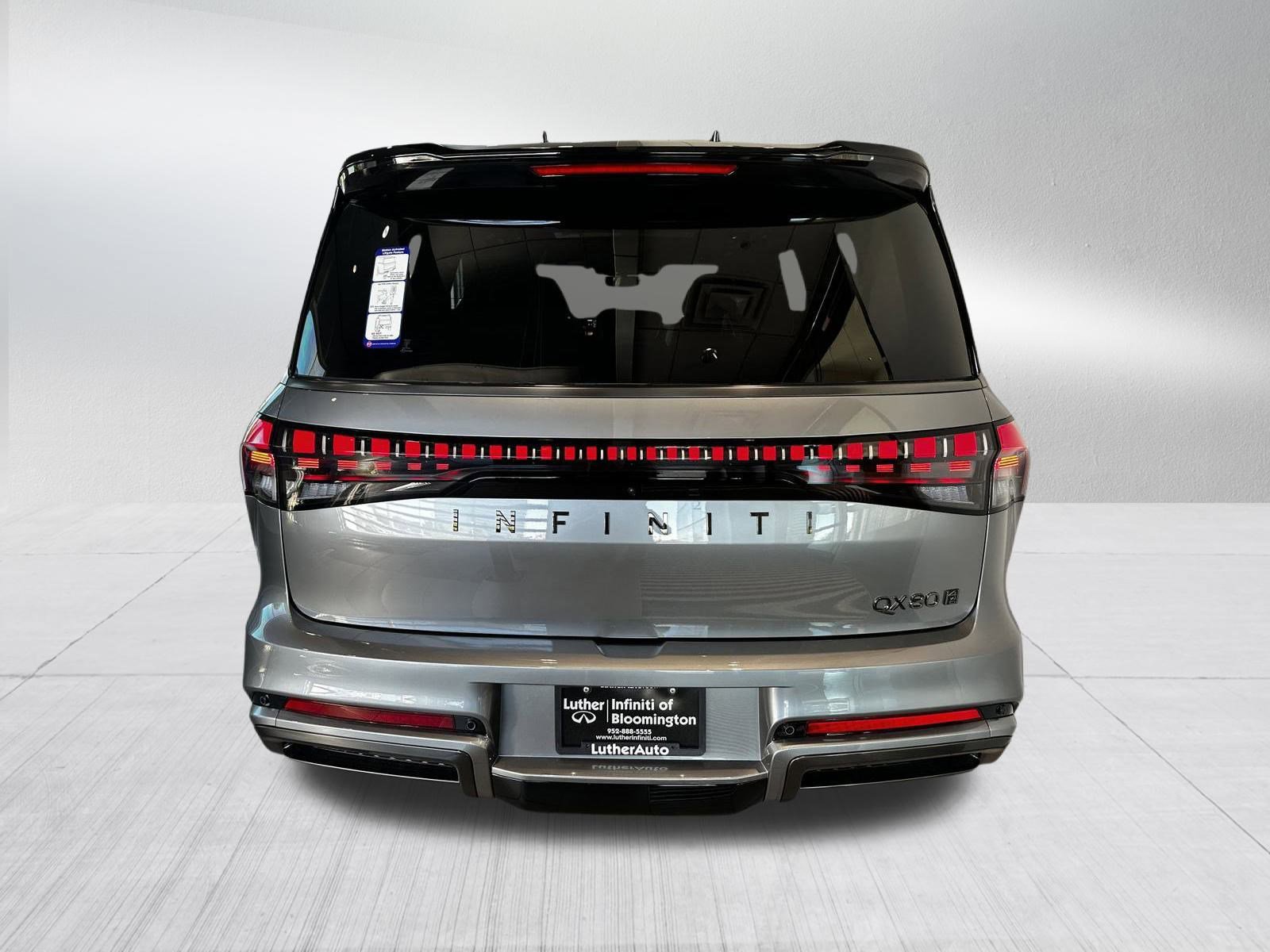 2026 Infiniti QX80 photo 5