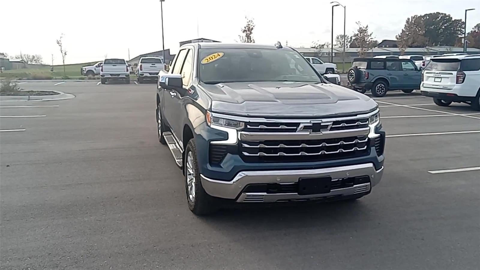 2024 Chevrolet Silverado 1500 LTZ photo 2