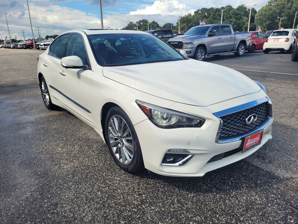 2022 Infiniti Q50 LUXE photo 3