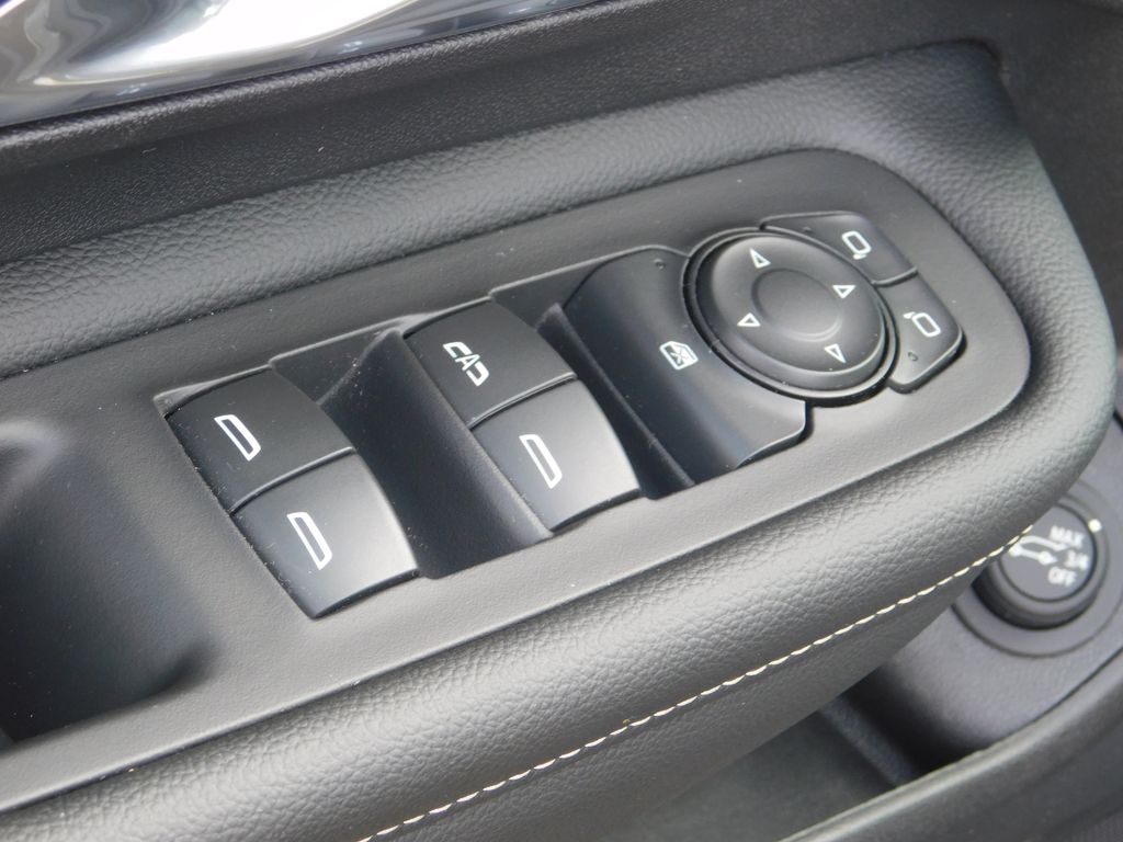 2024 Gmc Terrain Denali photo 19