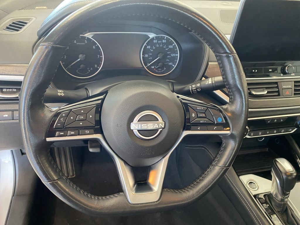 2024 Nissan Altima 2.5 SL photo 9