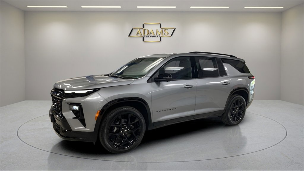 2026 Chevrolet Traverse RS photo 2