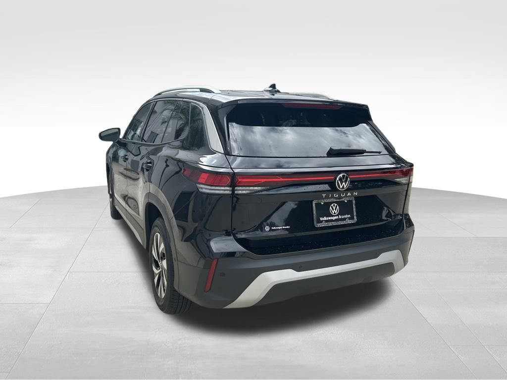 2025 Volkswagen Tiguan S photo 4