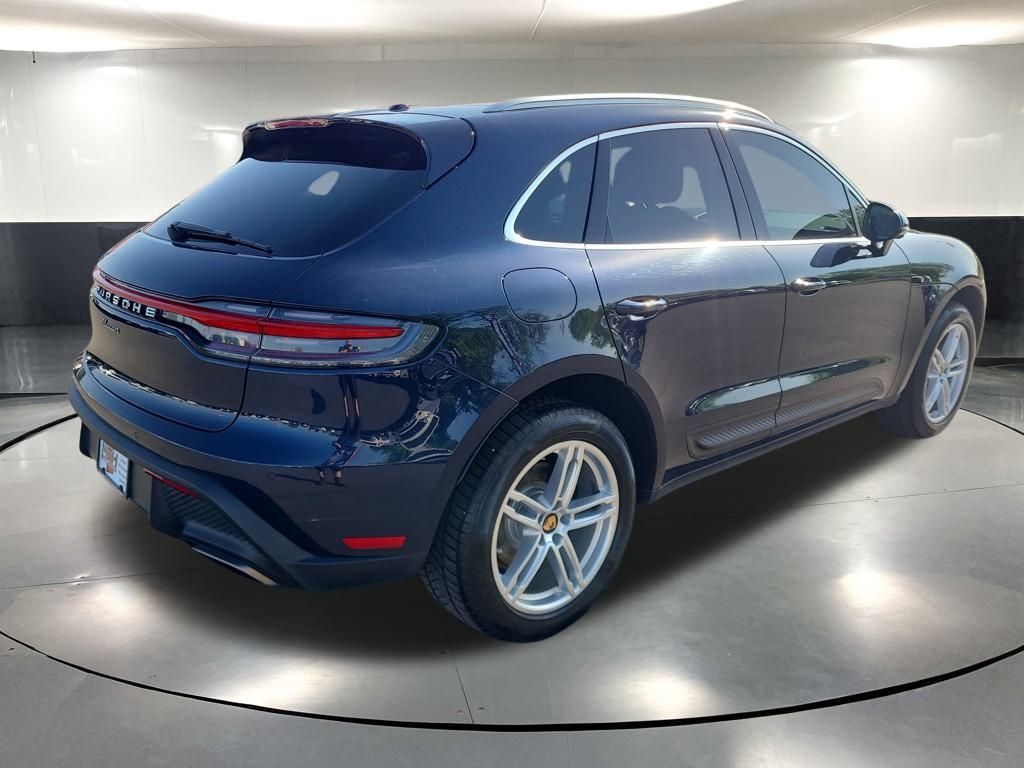 2022 Porsche Macan Base photo 4