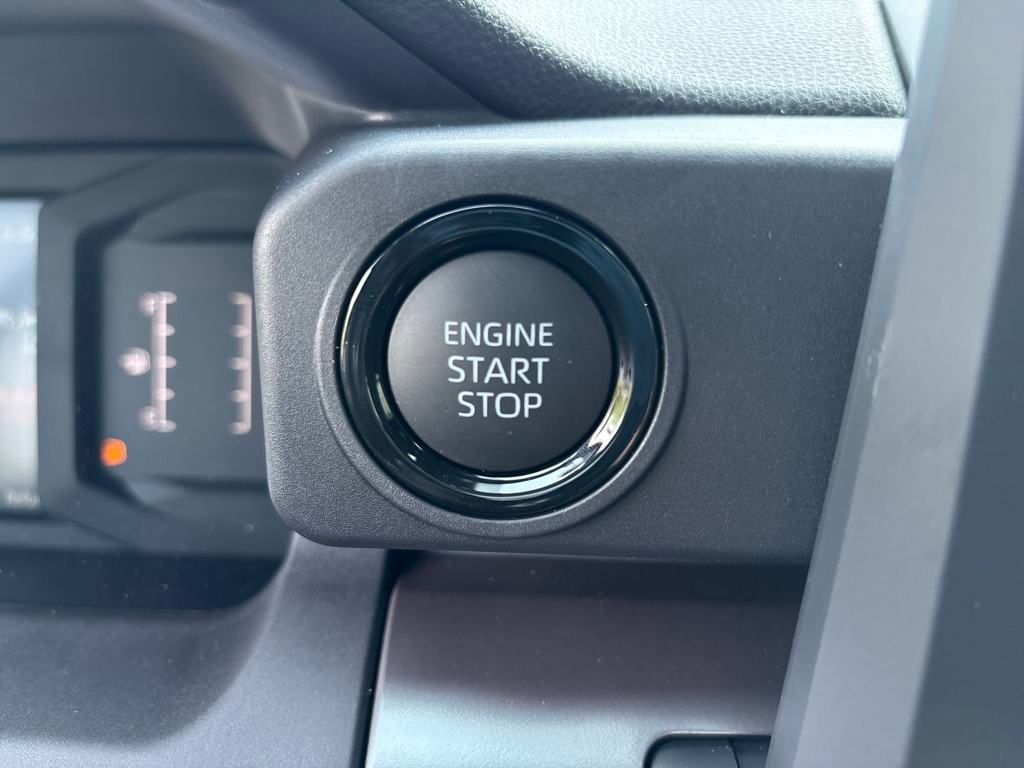 2025 Toyota Tacoma SR5 4x4 Double Cab photo 28