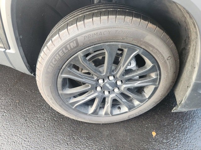 2023 Gmc Acadia SLE photo 3