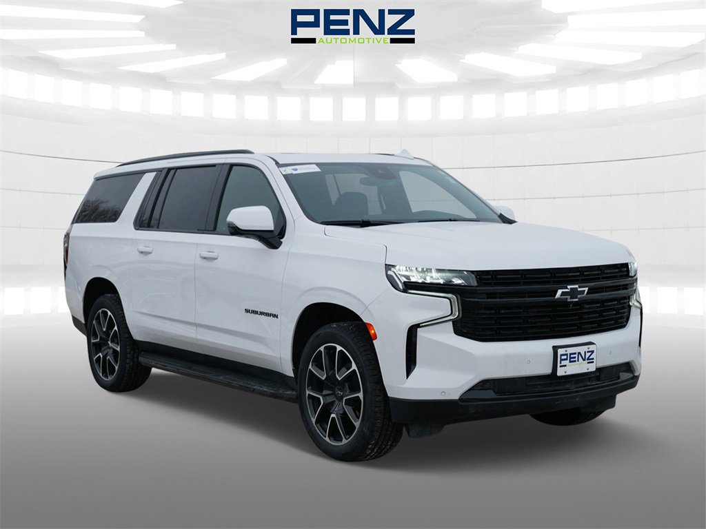 2024 Chevrolet Suburban RST's photo
