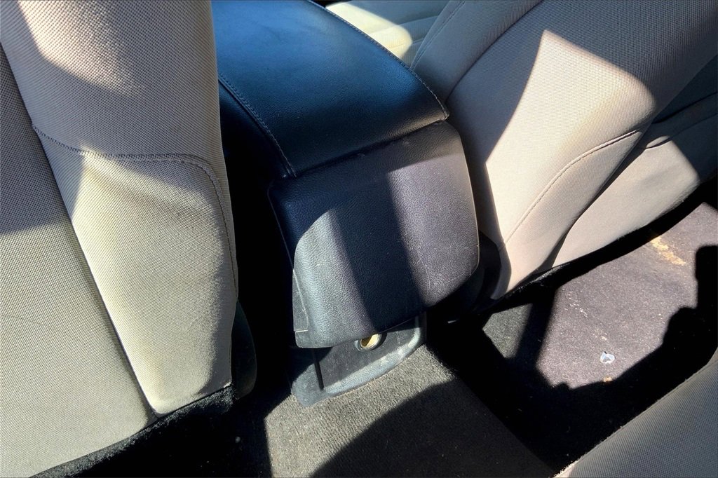 2020 Ford Fusion S photo 31