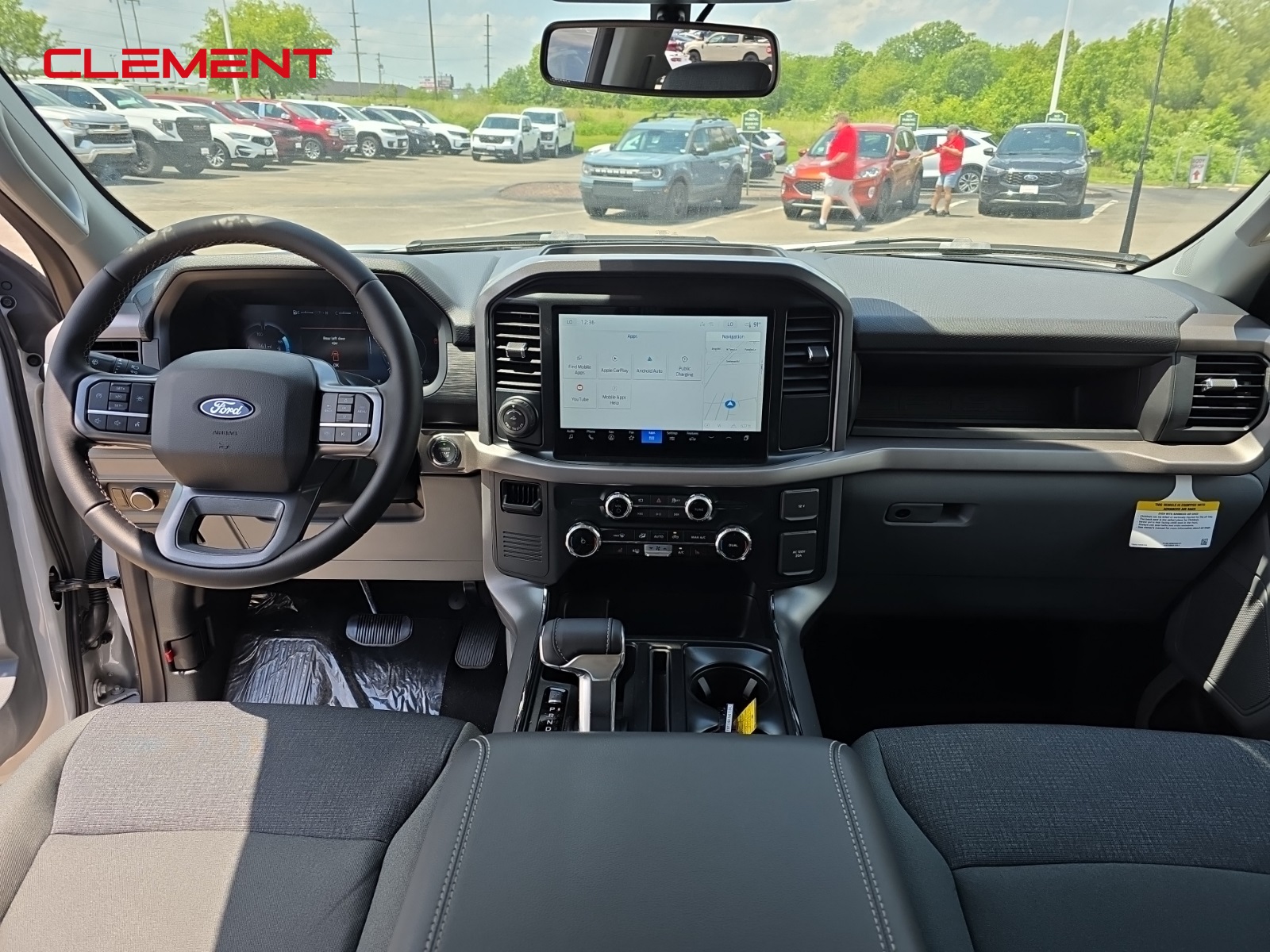 2025 Ford F-150 Lightning XLT photo 21