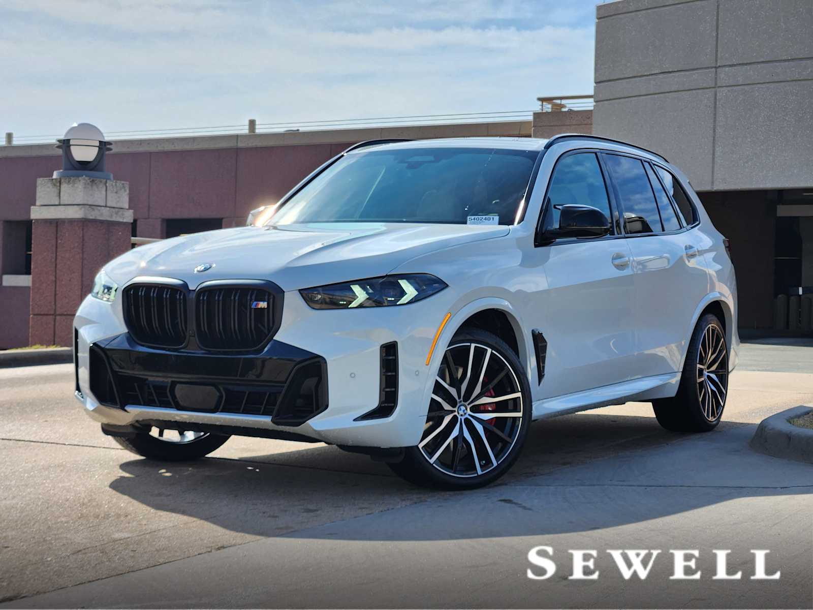 2026 BMW X5 M60i's photo