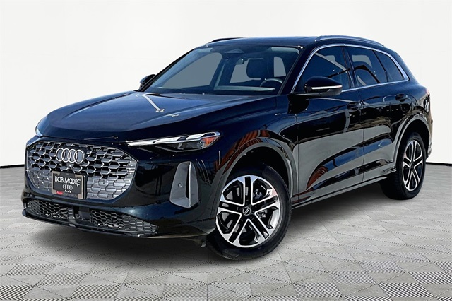 2025 Audi New Q5 Premium's photo