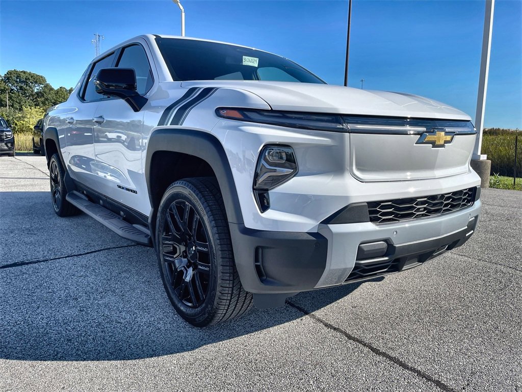 2026 Chevrolet Silverado EV LT photo 2