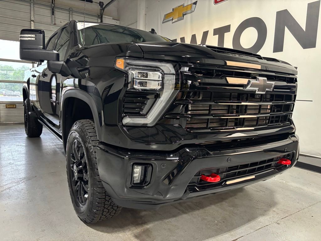 2025 Chevrolet Silverado 2500HD LTZ photo 31