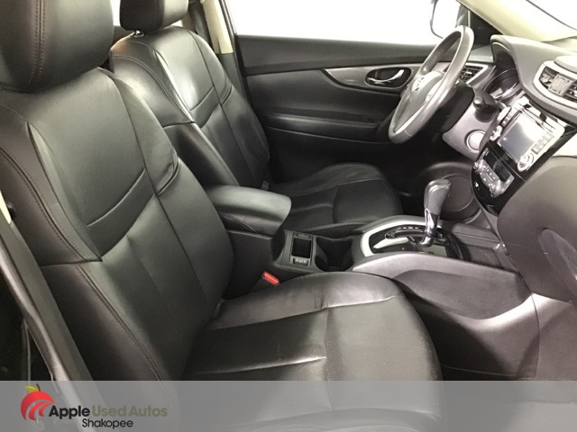 2015 Nissan Rogue SL photo 21