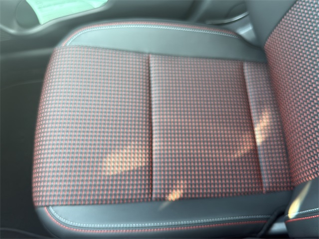 2026 Nissan Kicks SR photo 25