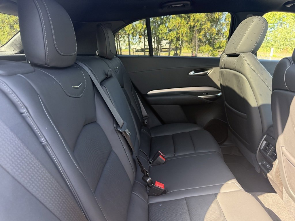 2022 Cadillac XT4 Premium Luxury photo 9