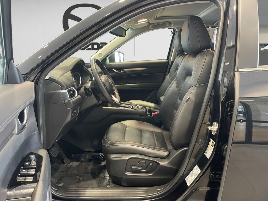 2023 Mazda CX-5 2.5 S Preferred photo 8