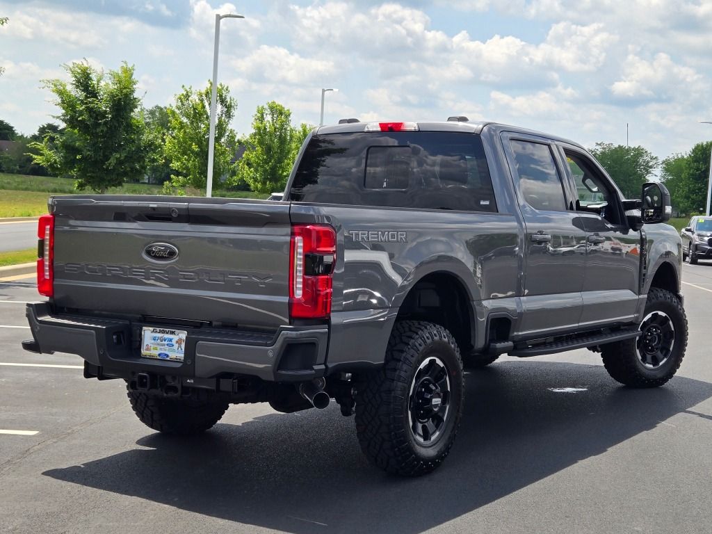 2025 Ford F-250 Lariat photo 10