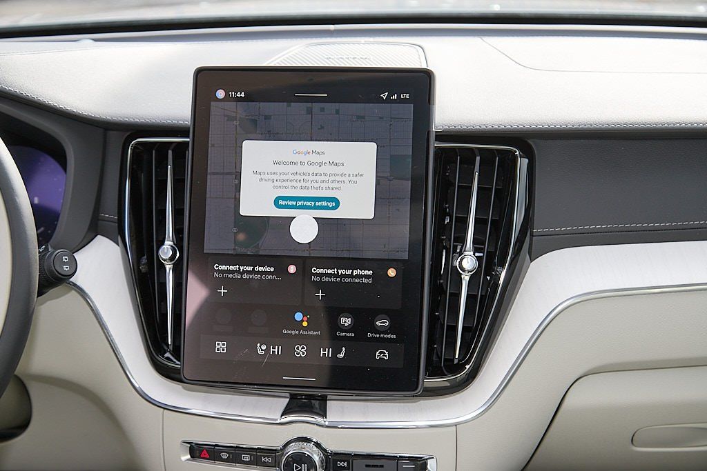 2026 VOLVO XC60 - Image 26