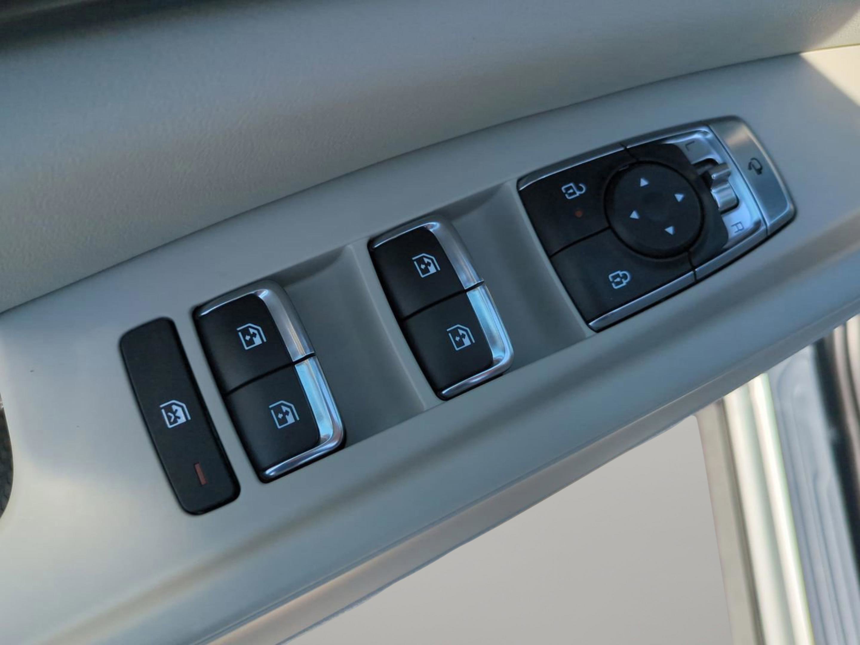 2026 Kia Carnival SX photo 17