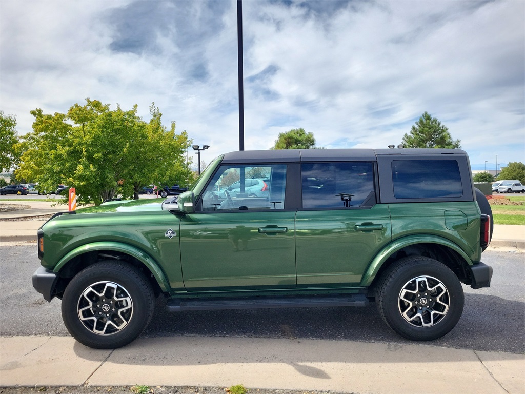 2022 Ford Bronco Outer Banks photo 7