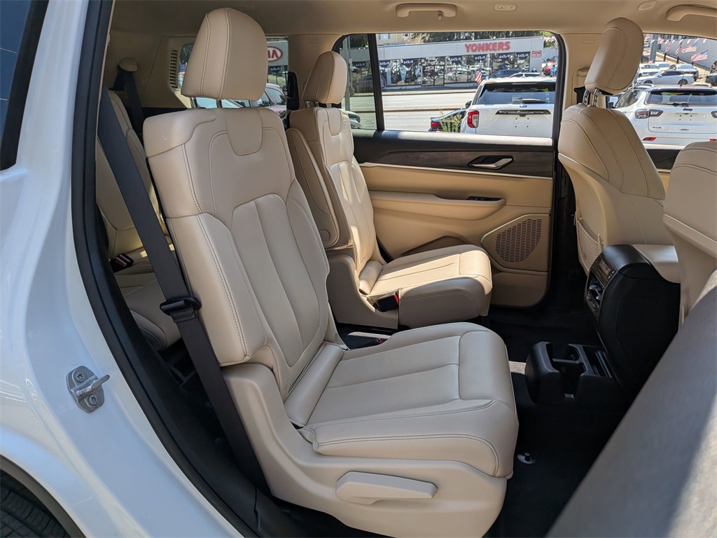 2022 Jeep Grand Cherokee Limited photo 22