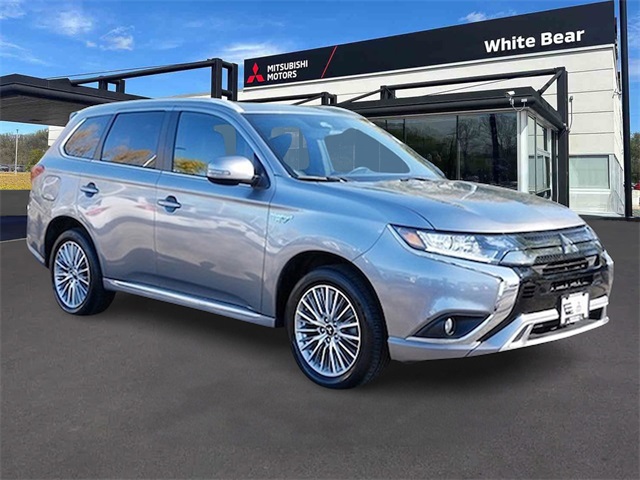 2022 Mitsubishi Outlander PHEV's photo