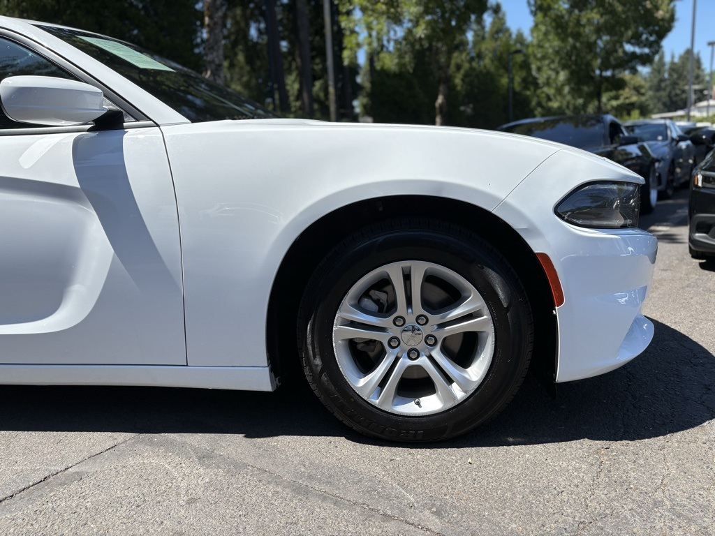 2022 Dodge Charger SXT photo 2