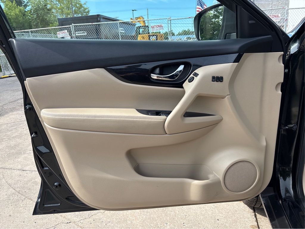 2020 Nissan Rogue SL photo 12