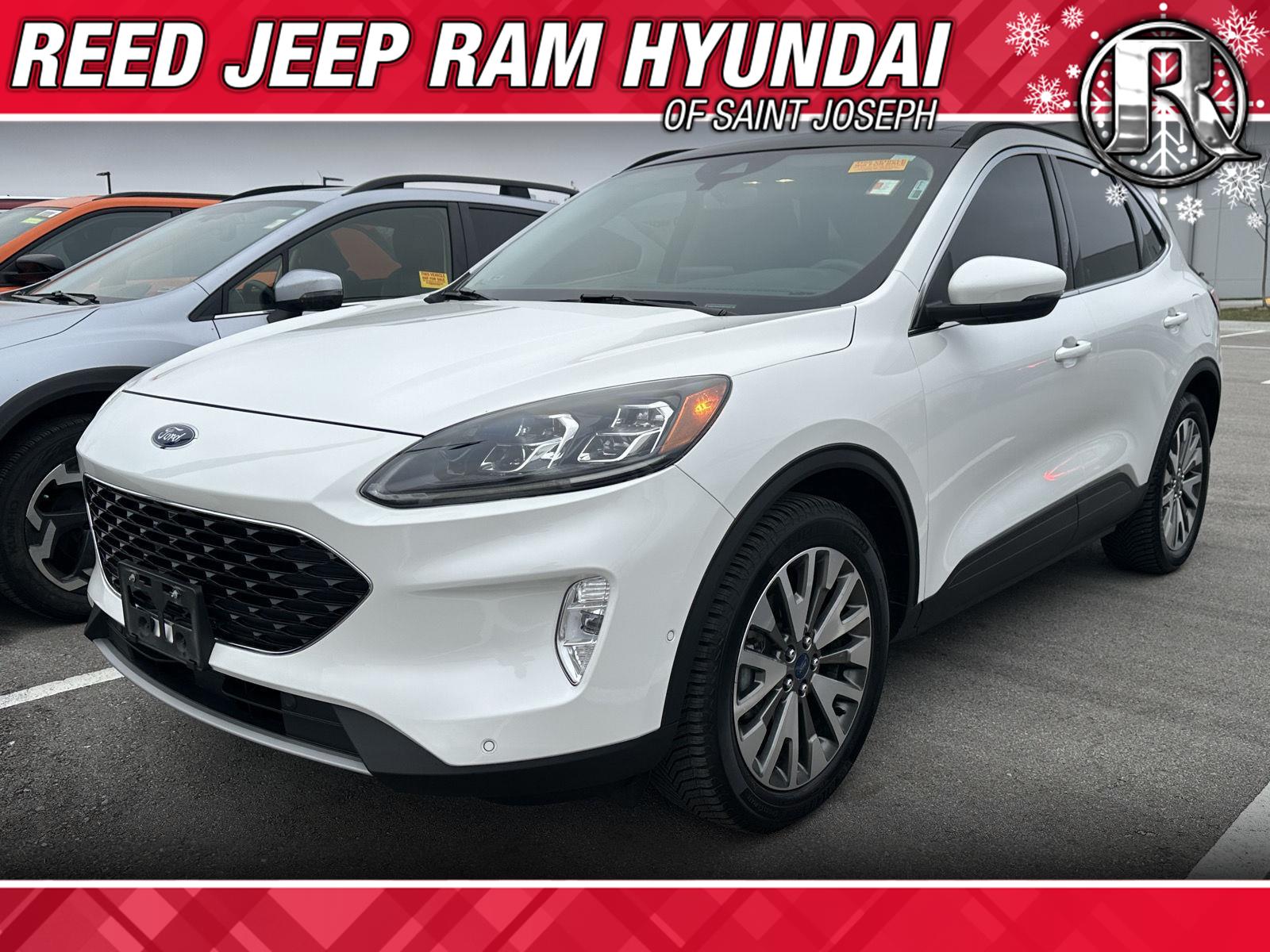 2020 Ford Escape Titanium's photo