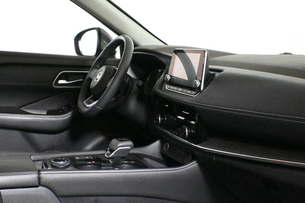 2021 Nissan Rogue SL photo 32