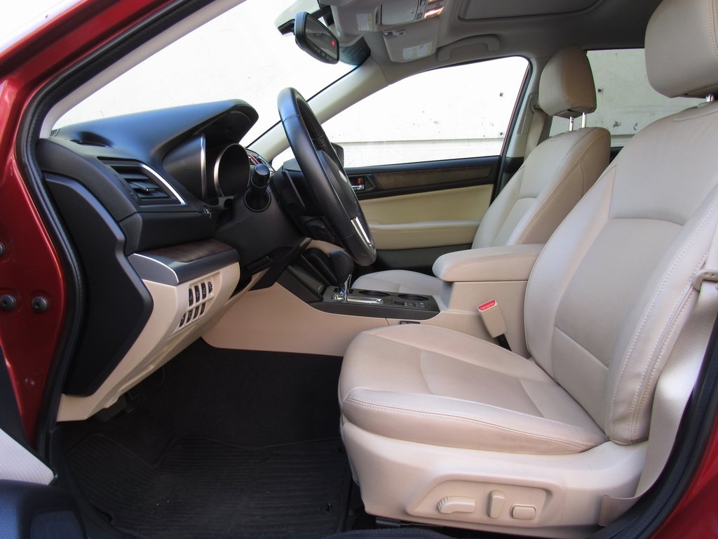 2016 Subaru Outback Limited photo 11