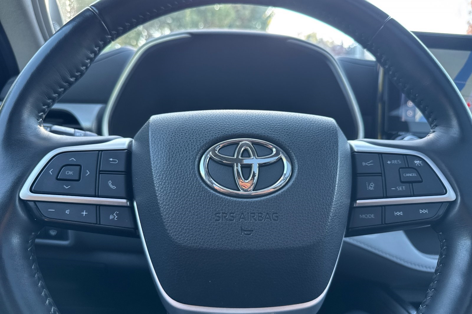 2022 Toyota Highlander Platinum photo 25