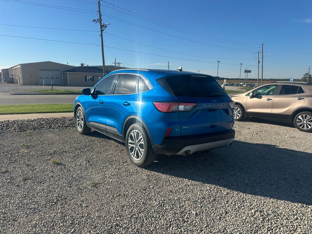 2021 Ford Escape SEL photo 3