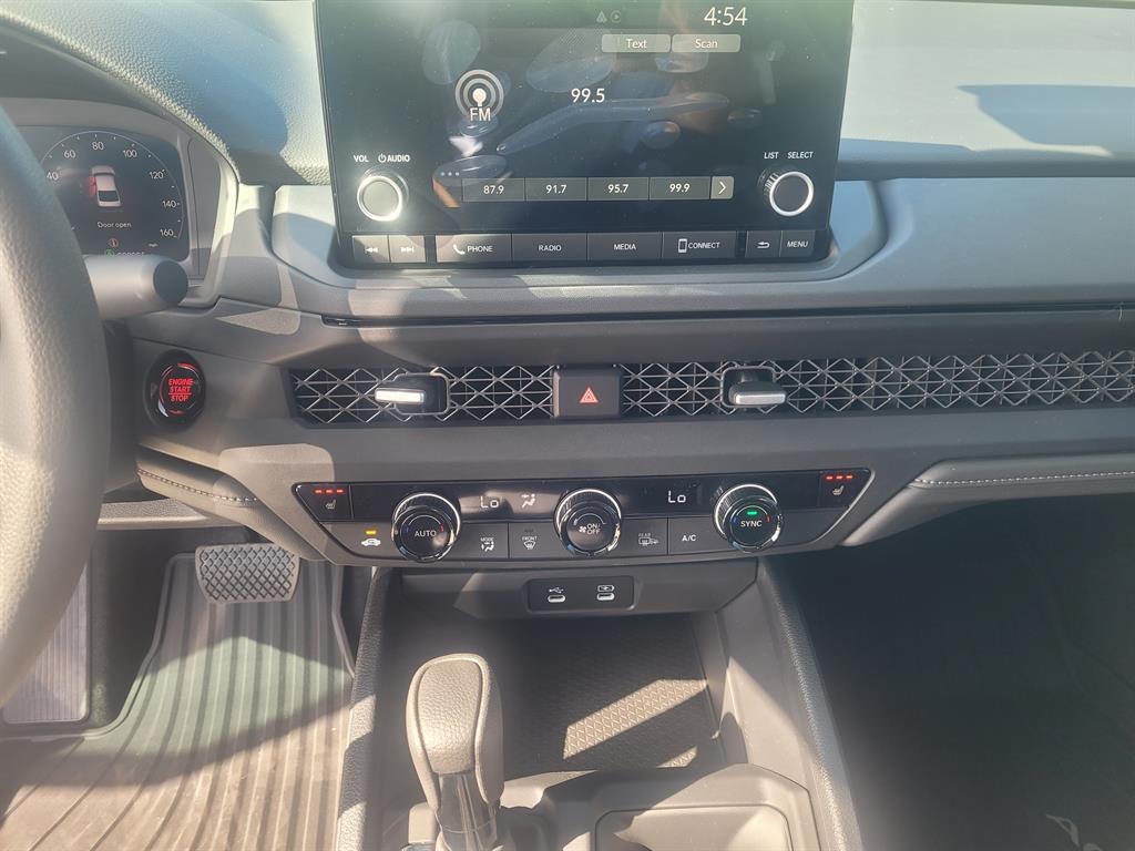 2025 Honda Accord SE photo 12