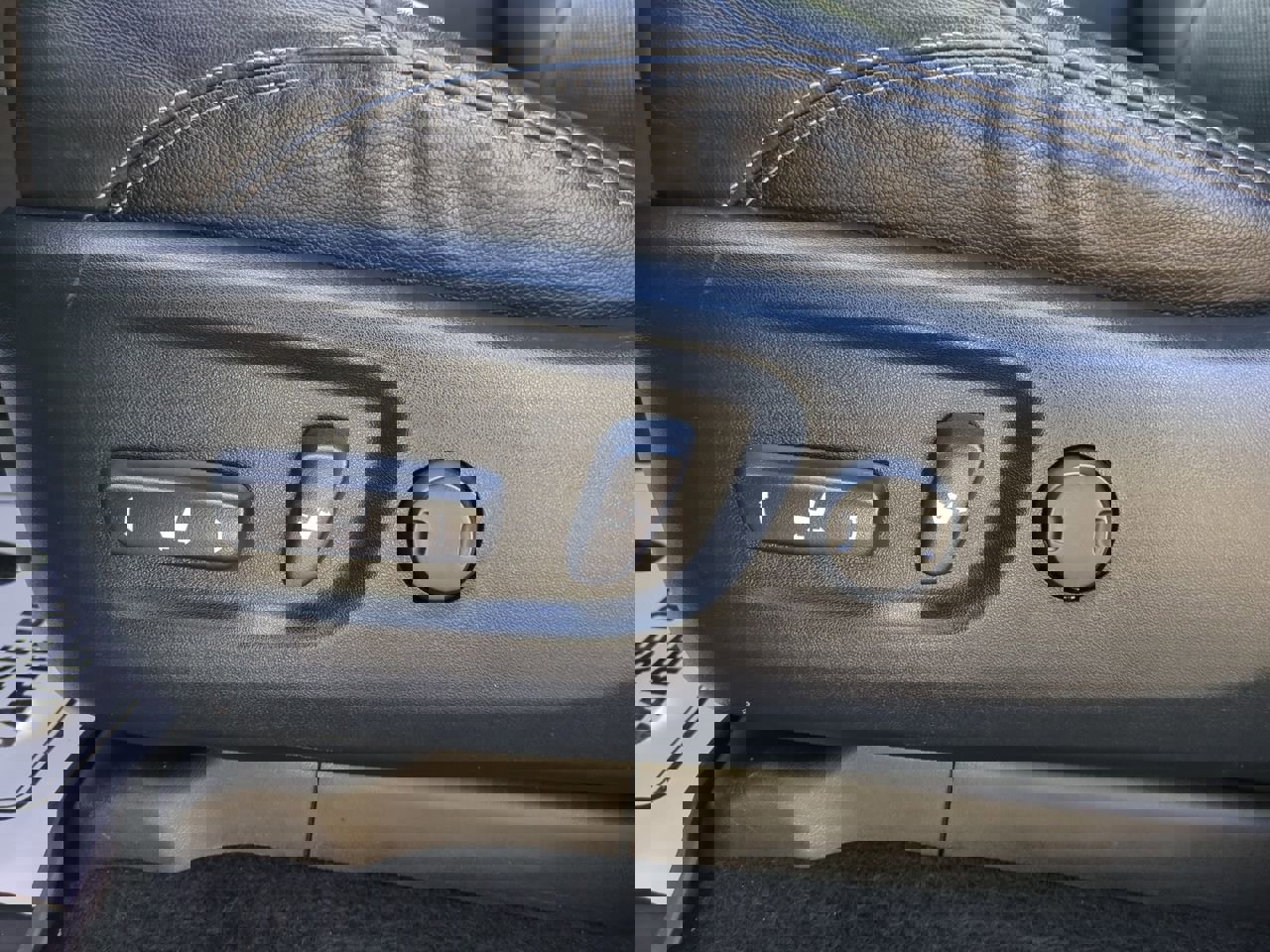 2018 Toyota 4Runner Limited photo 19