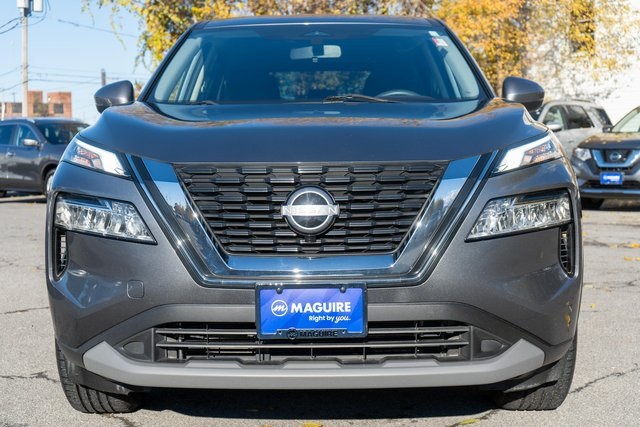 2023 Nissan Rogue SV photo 2
