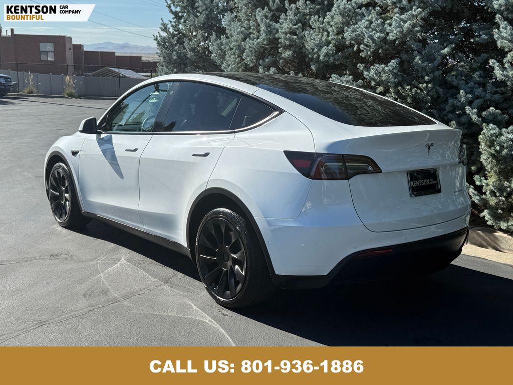 2022 Tesla Model Y Long Range photo 5