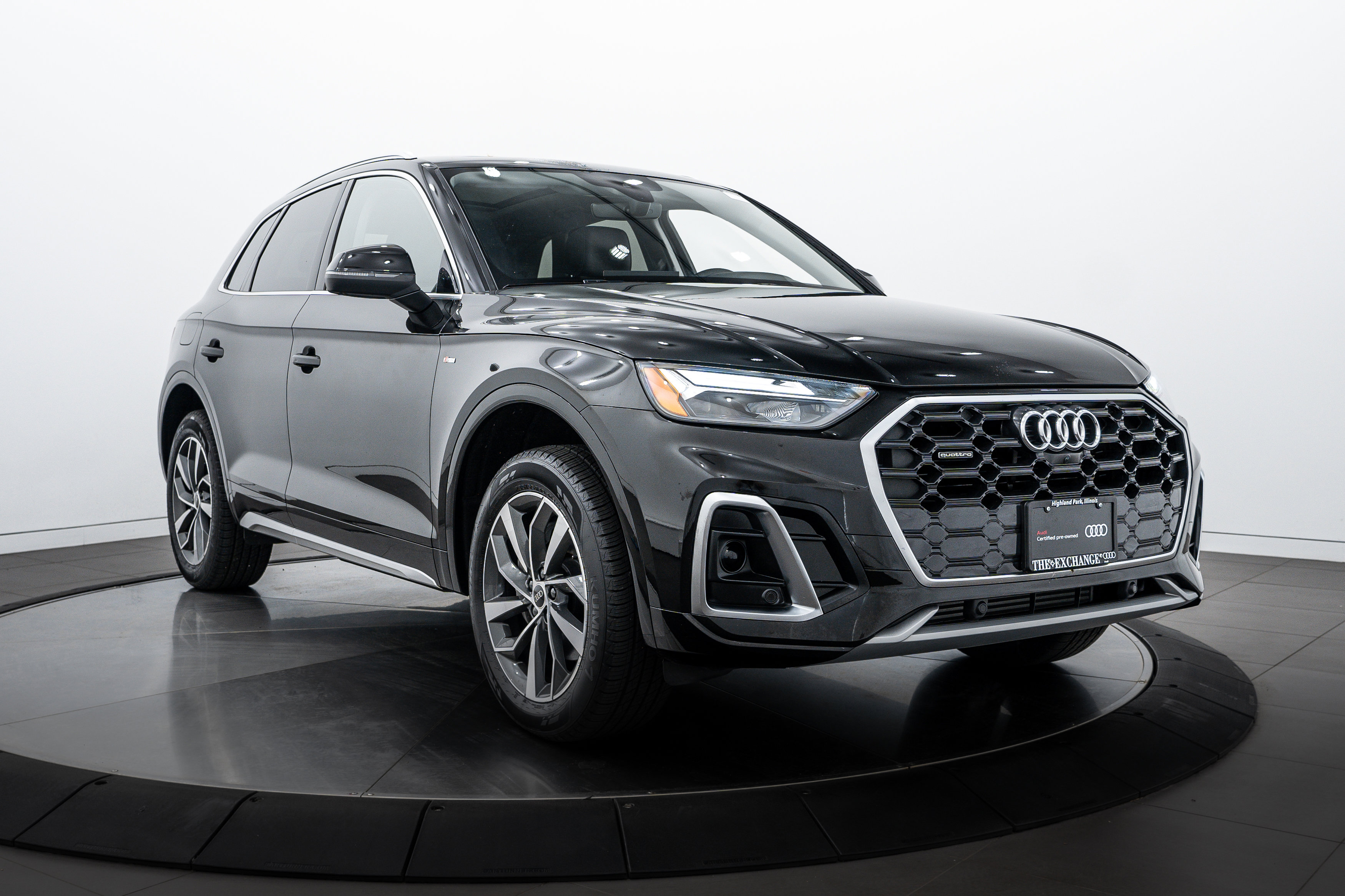 2025 Audi Q5 S line Premium Plus photo 2