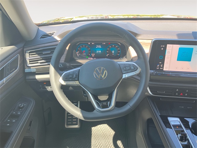 2025 Volkswagen Atlas SEL Premium R-Line photo 8