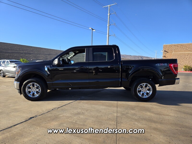 2023 Ford F-150 XLT photo 3