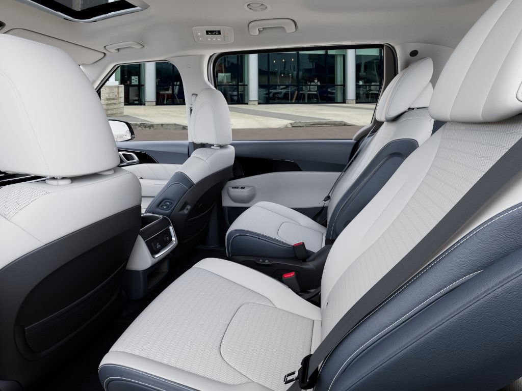 2025 Kia Carnival SX Prestige photo 17